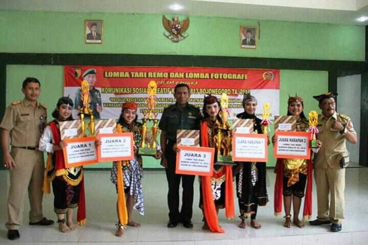 Foto : Juara Lomba Tari Remo Komsos Kreatif Kodim 0813 Bojonegoro, Selasa (20/08/2019).