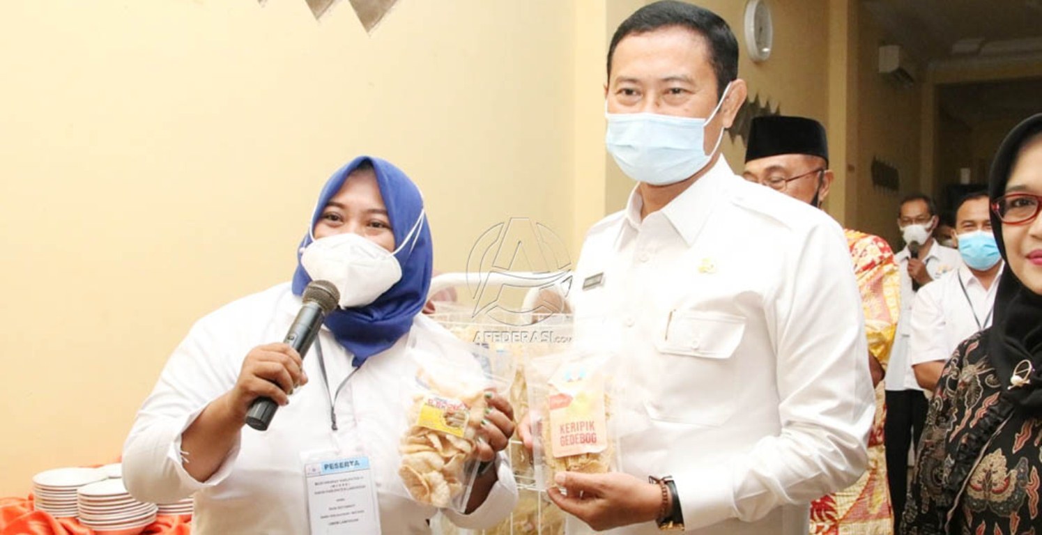 Foto : Bupati Lamongan, Yuhronur Efendi saat hadiri Muskab Kadin Lamongan, Rabu (03/03/2021).