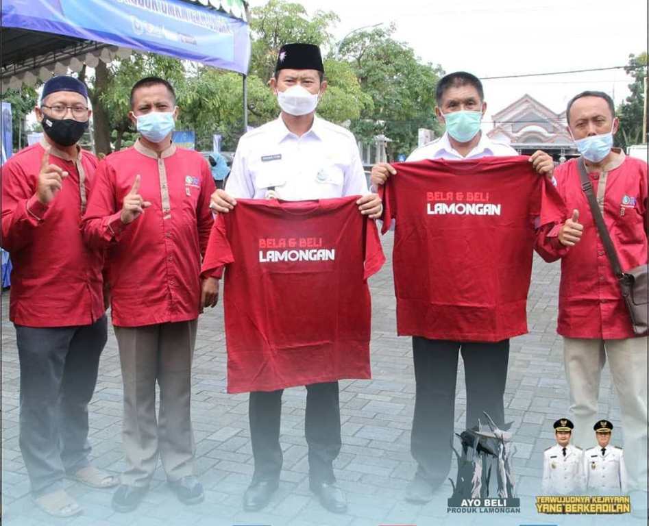 Foto : Bupati Lamongan Yuhronur Efendi deklarasikan Gerakan Bela dan Beli Produk Lamongan, Rabu (10/03/2021).
