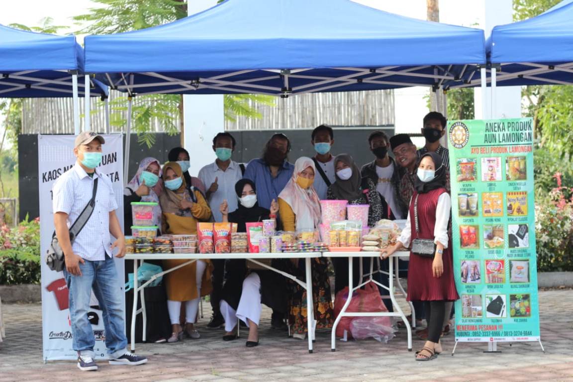 Foto : Bazar aneka produk AUN Lamongan, Sabtu (01/05/2021).